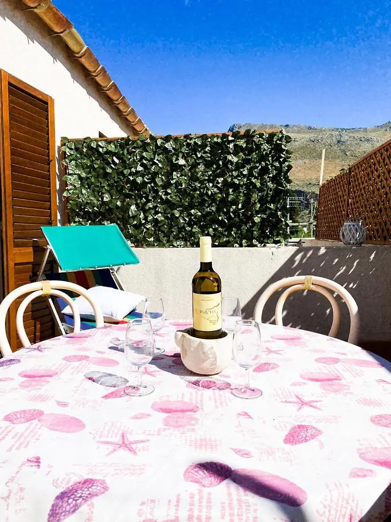 Aparthotel Sole Di Sicilia Castelluzzo 0*,